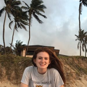 Meet your Posher, Lauren